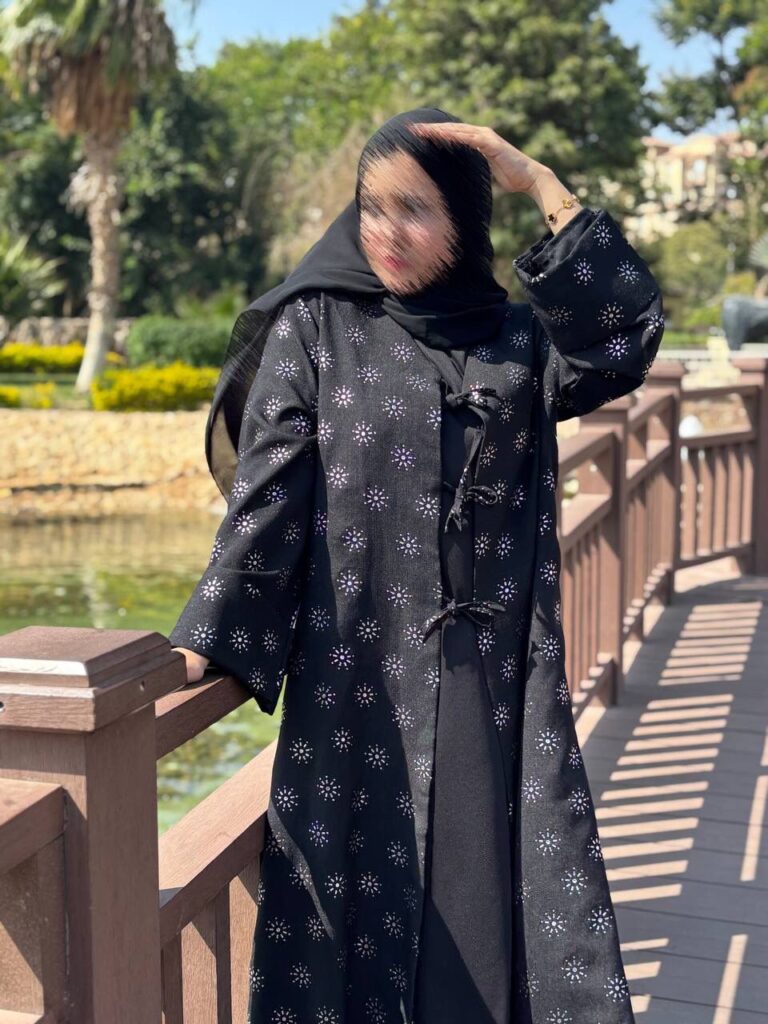 عباية baby blue (نسخة)