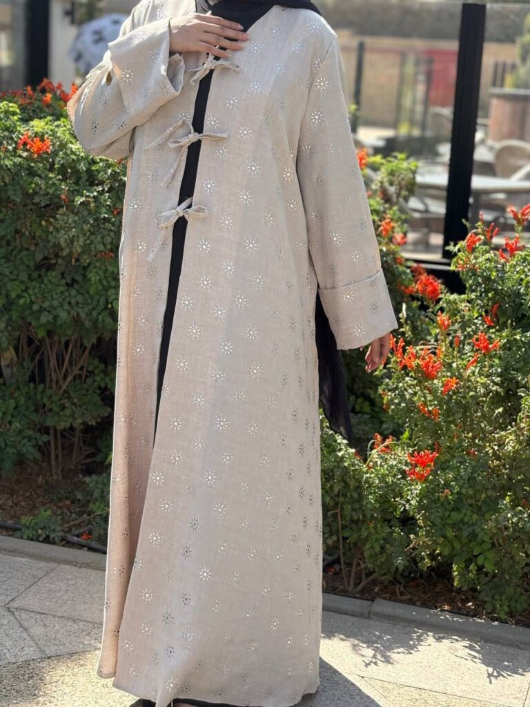 عباية baby blue (نسخة)